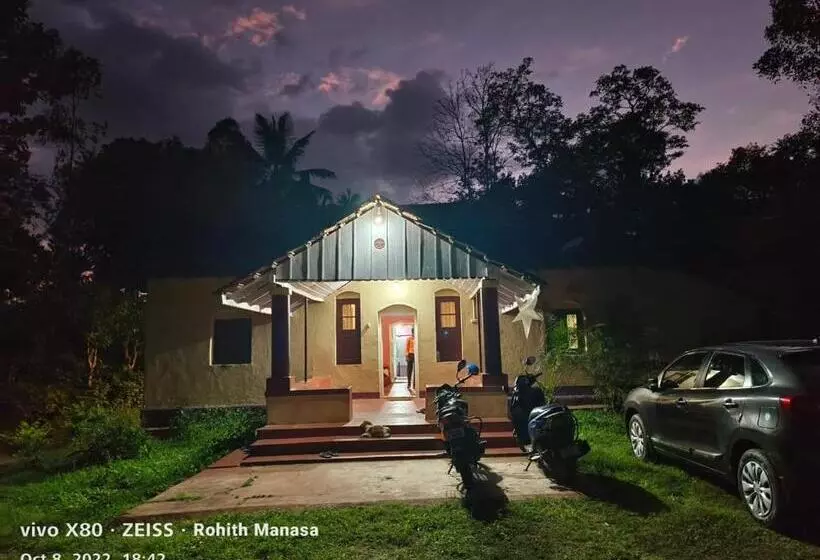 Aamiaismajoitus (B&B) Coffee Estate Vintage Home Stay