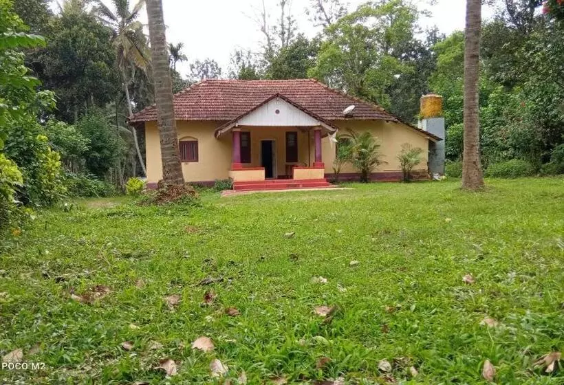 Aamiaismajoitus (B&B) Coffee Estate Vintage Home Stay