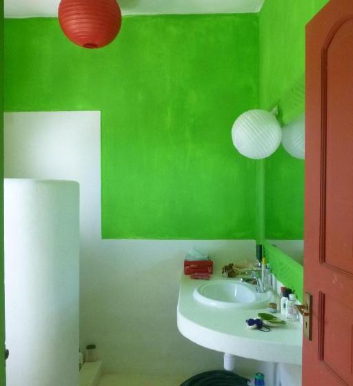 تختخواب و صبحانه Kipepeo Guest House