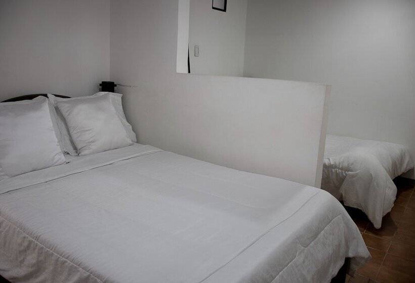 ホテル Ayenda Marana