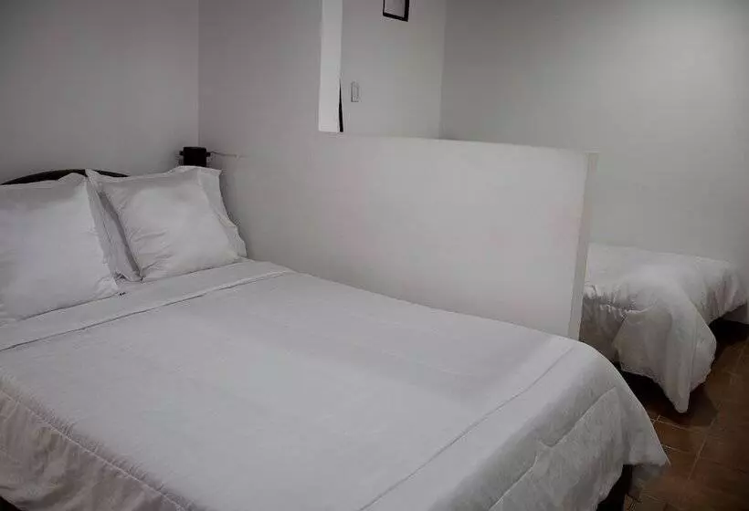 ホテル Ayenda Marana