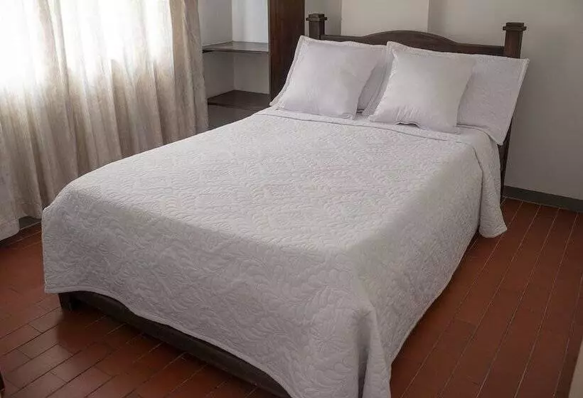 ホテル Ayenda Marana