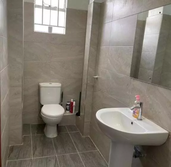 هتل Deckar City B&b