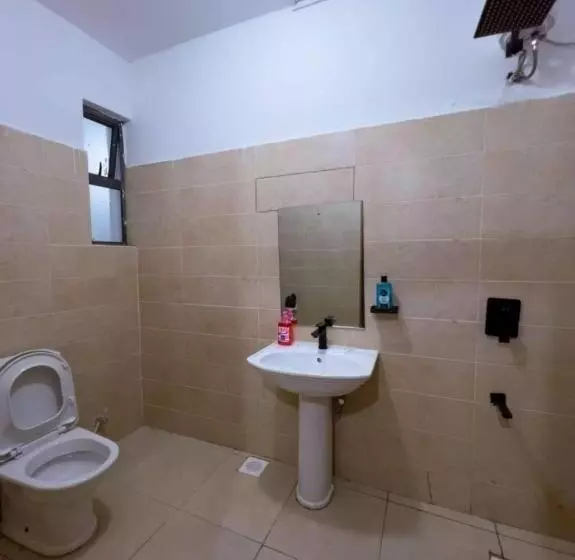 هتل Deckar City B&b
