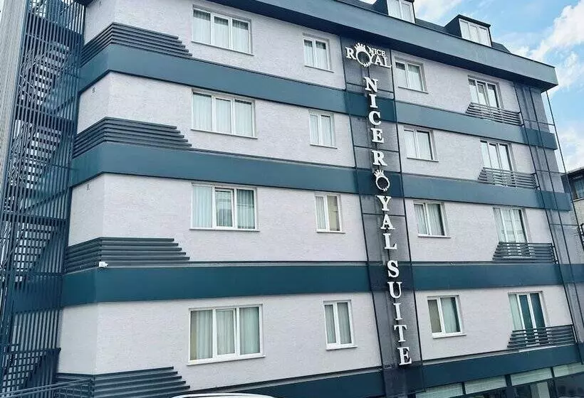 ホテル Nice Royal Suite