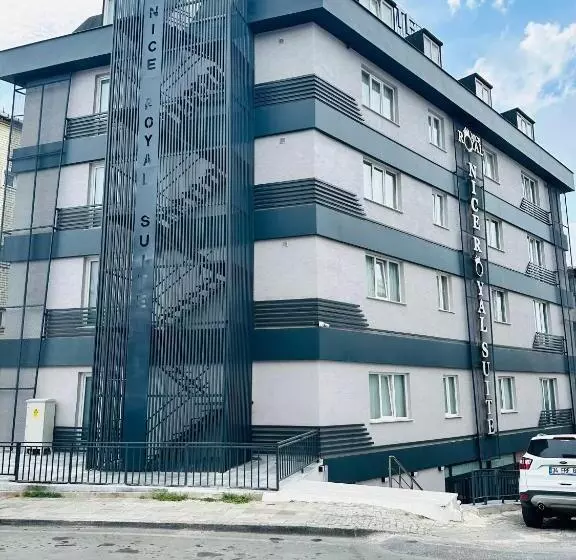 ホテル Nice Royal Suite