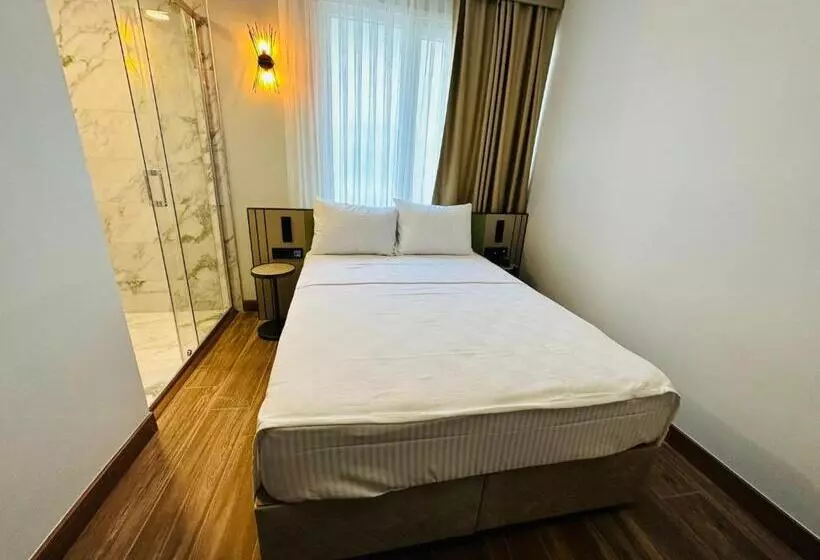 ホテル Nice Royal Suite