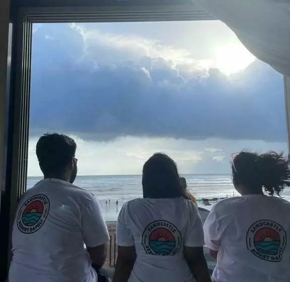 Hotelli Sandcastle Beach Resort