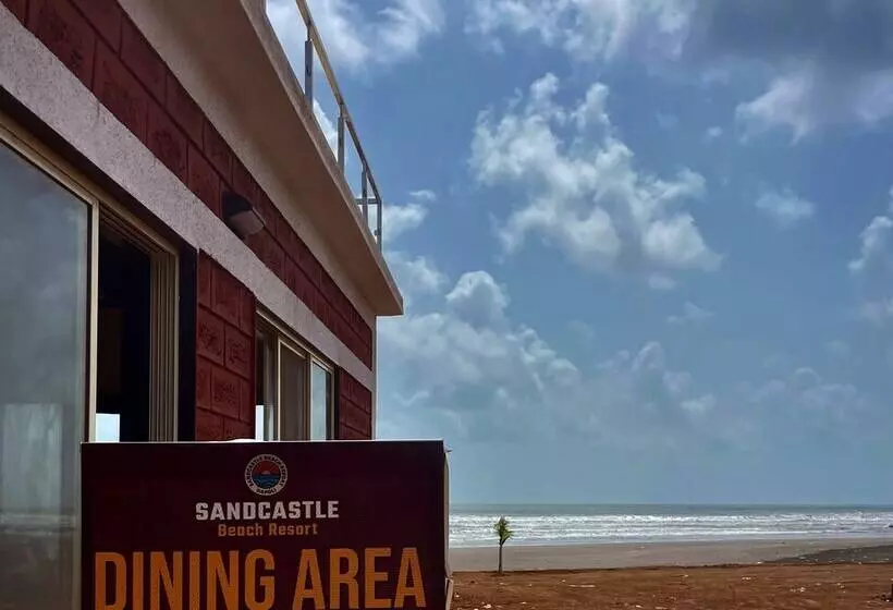 Hotelli Sandcastle Beach Resort