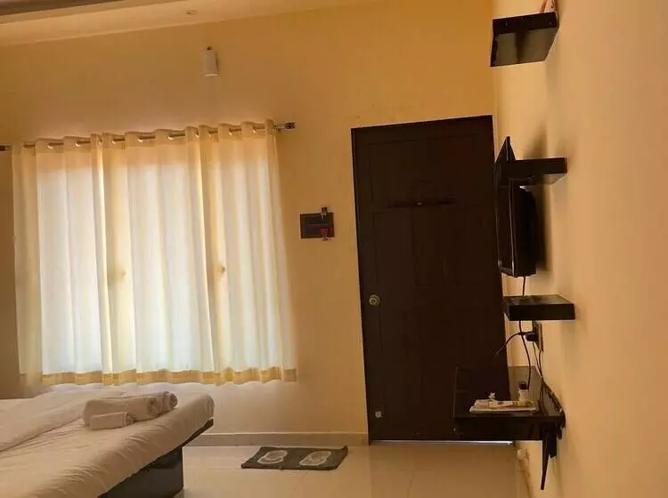 Hotelli Sandcastle Beach Resort