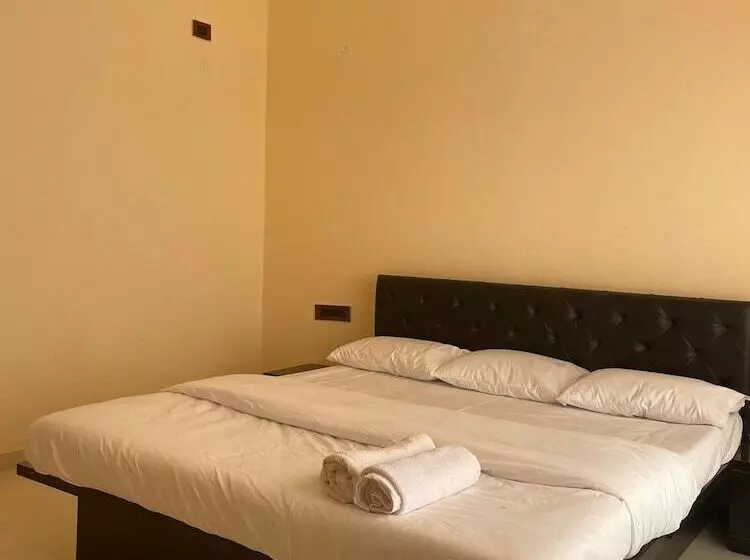 Hotelli Sandcastle Beach Resort