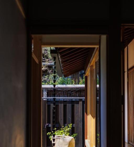 Пансион 萩・城下町の宿　椿庵