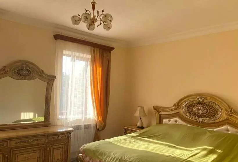ペンション Asatryan’s Guest House