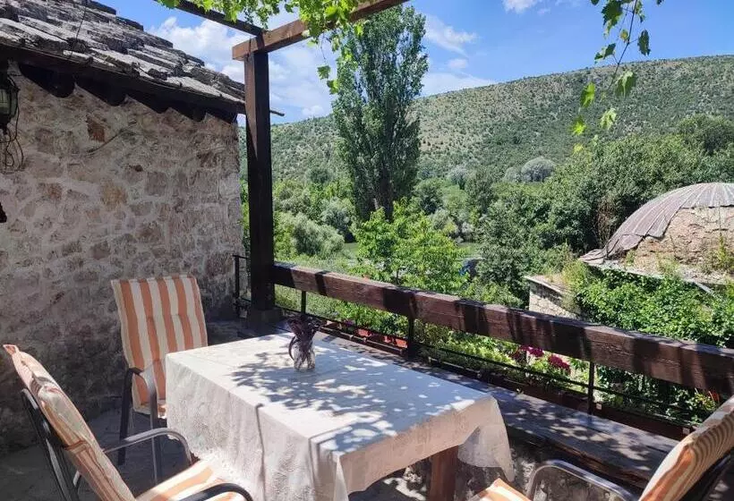 هاستل Guest House Pocitelj