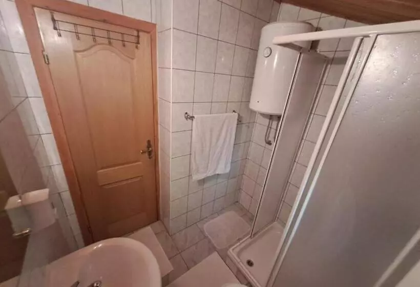 هاستل Guest House Pocitelj