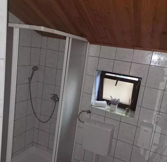 هاستل Guest House Pocitelj