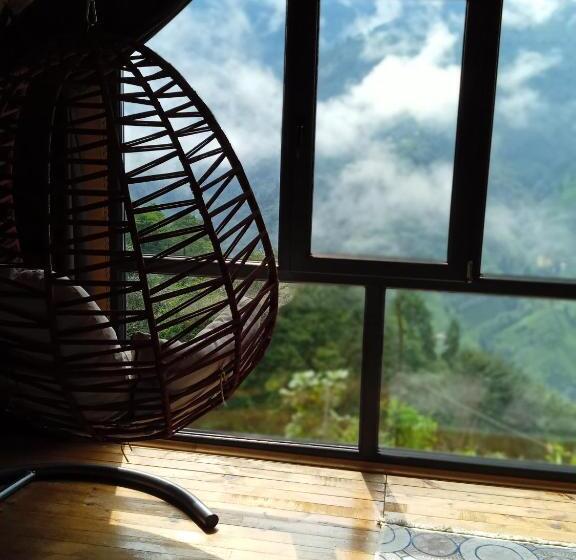 مبيت وإفطار Camelli̇a Dağ Evleri̇