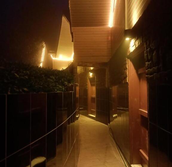 مبيت وإفطار Camelli̇a Dağ Evleri̇