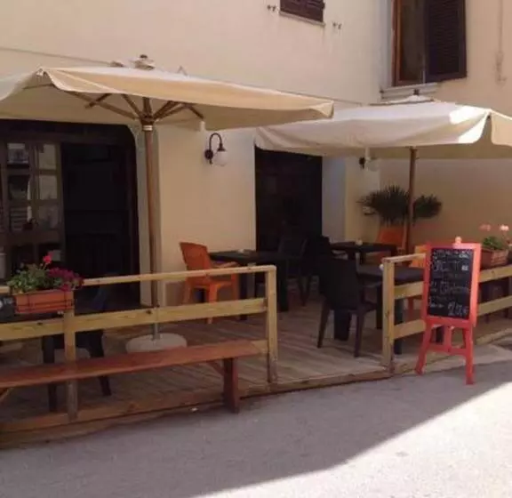 Hotelli Albergo Dal Fata