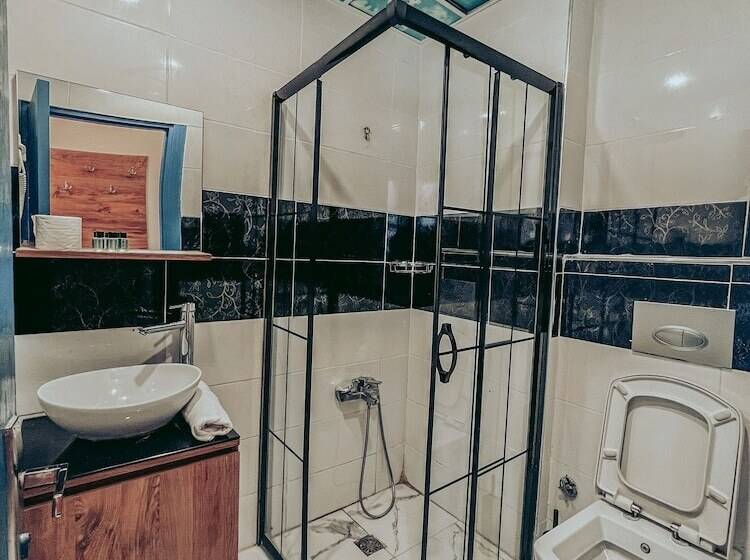 هتل Taksim Eymen Palace