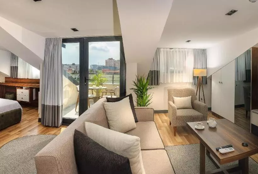 ホテル La Mia Suites