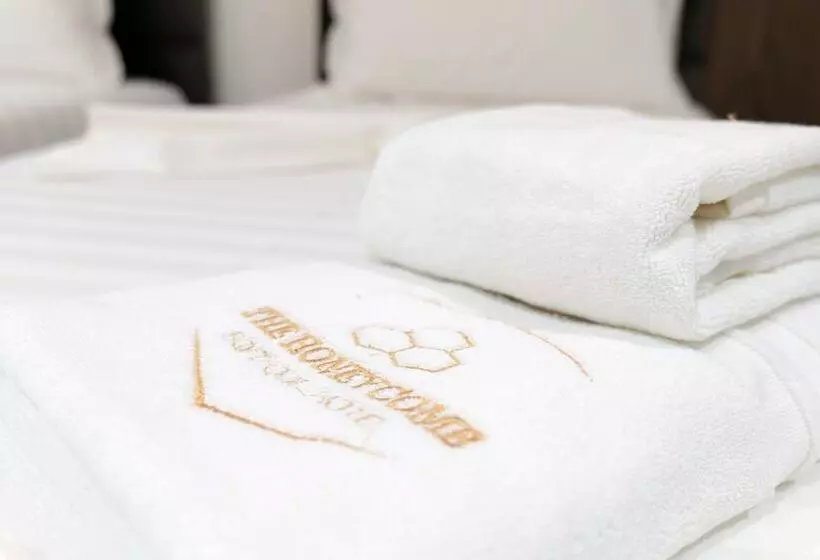 هتل The Honeycomb Boutique