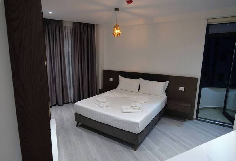 هتل The Honeycomb Boutique