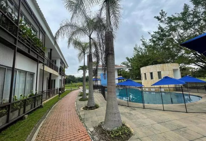 Lake House Resort Country Club & Spa