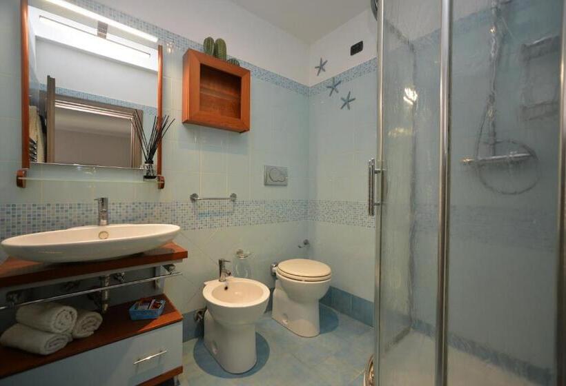 تختخواب و صبحانه Mentamarina