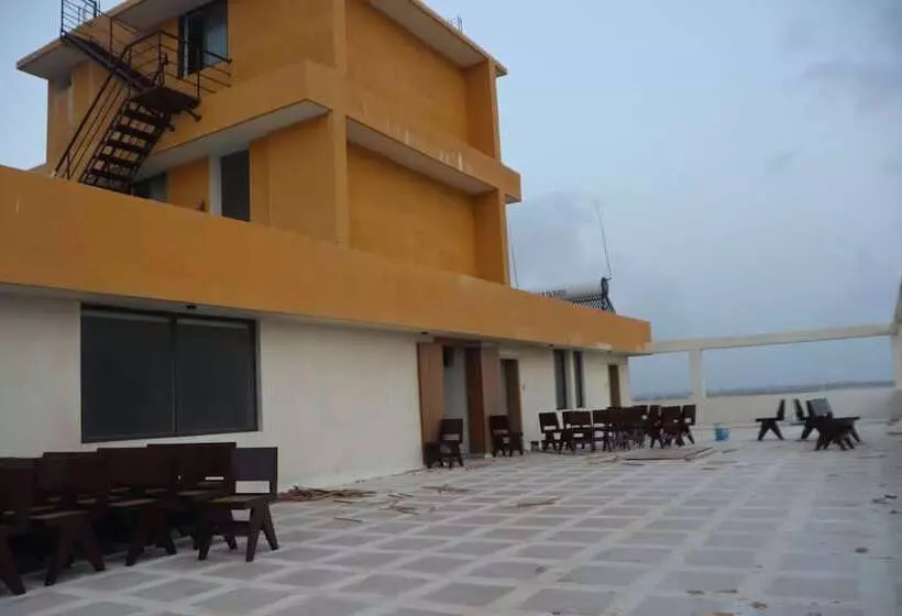 The Sky Comfort Beach Hotel, Dwarka