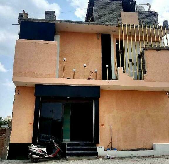 Collection O Hotel Maatrika And Banquets