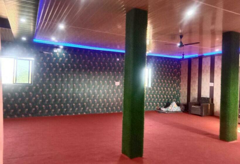 Collection O Hotel Maatrika And Banquets