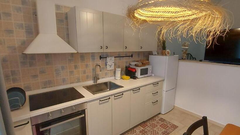 تختخواب و صبحانه Casa Jo