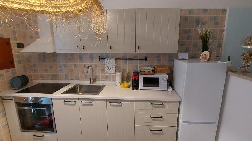 تختخواب و صبحانه Casa Jo