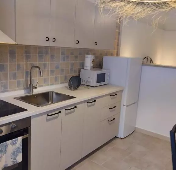 تختخواب و صبحانه Casa Jo