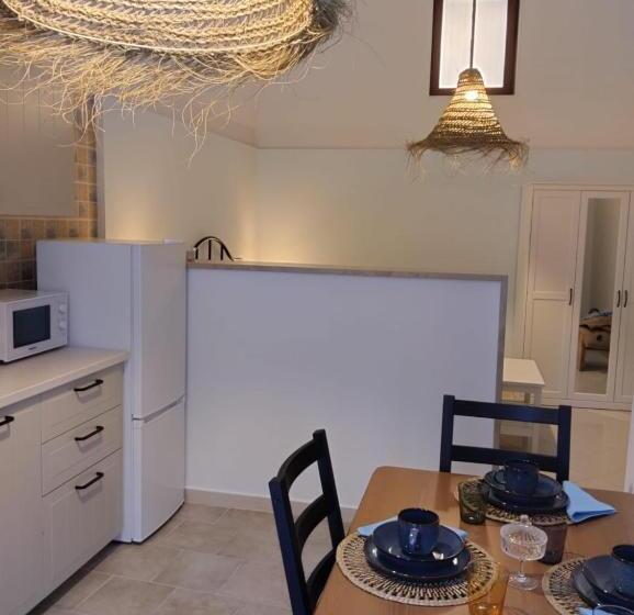 تختخواب و صبحانه Casa Jo