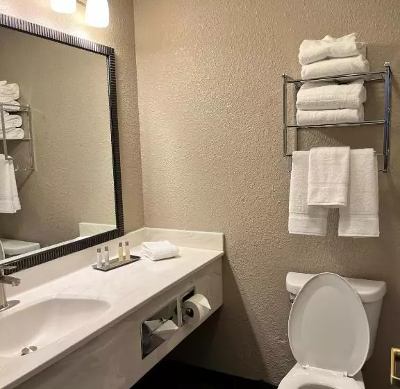 Grandstay Hotel & Suites