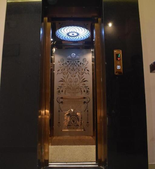 Fabhotel Dhruv Nanda