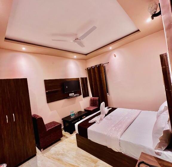 Fabhotel Dhruv Nanda
