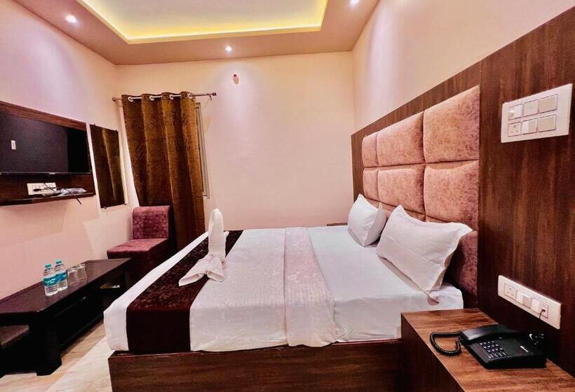 Fabhotel Dhruv Nanda