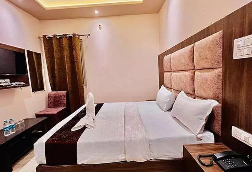 Fabhotel Dhruv Nanda