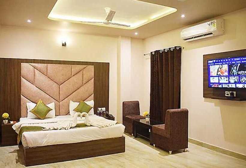 Fabhotel Dhruv Nanda