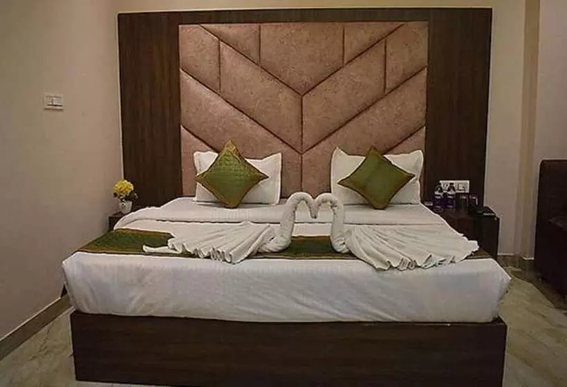 Fabhotel Dhruv Nanda