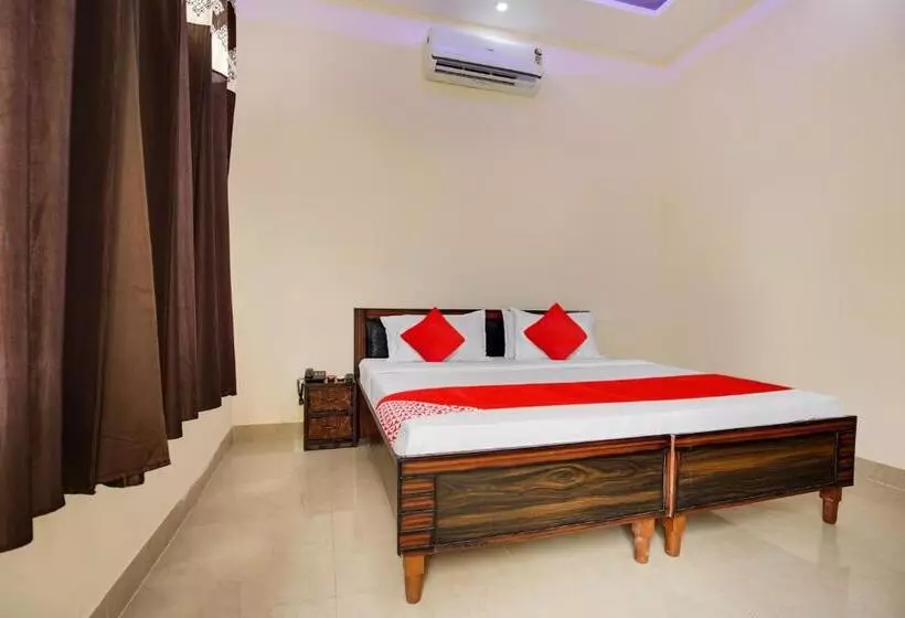 Flagship Hotel Gh Residency