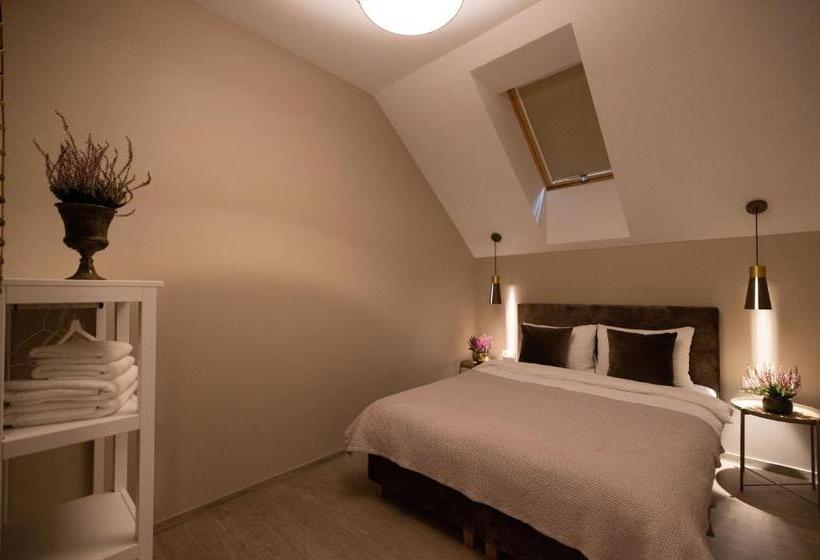 پانسیون 9 Garšas