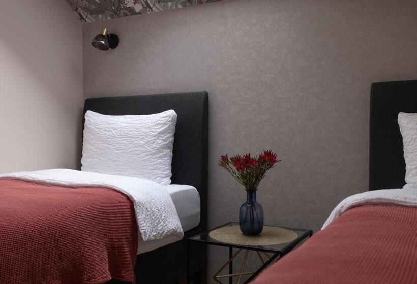 پانسیون 9 Garšas