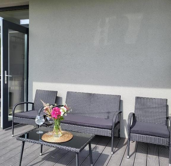 پانسیون 9 Garšas