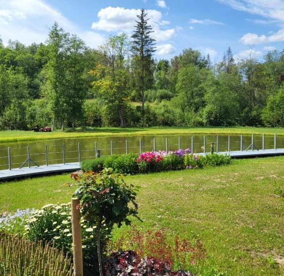 پانسیون 9 Garšas