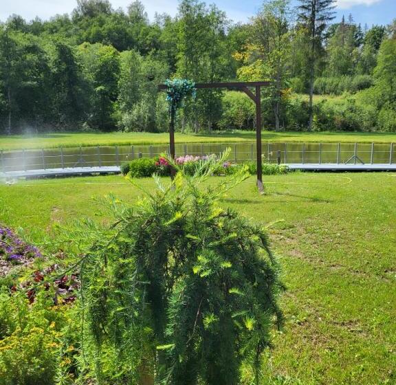 پانسیون 9 Garšas