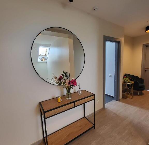 پانسیون 9 Garšas